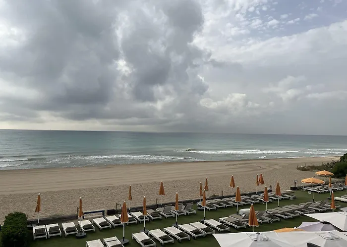 Playa Grande By Tropical (adults Only) Hotel Gavà